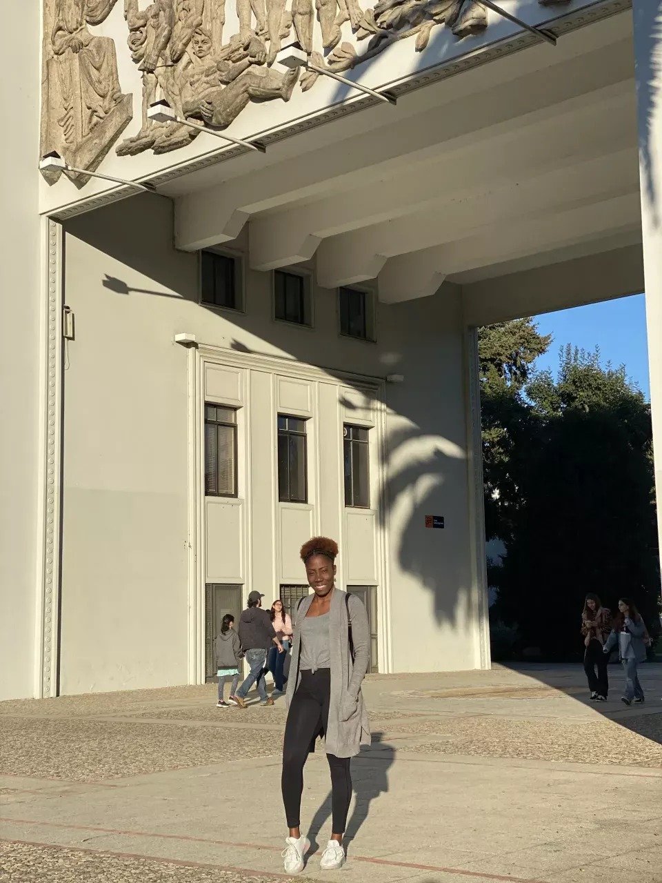 Testimonio de estudiante extranjera: «Al comenzar el programa de postgrado,  uno tiene una idea, pero al finalizar, me voy con una amplitud de ideas»