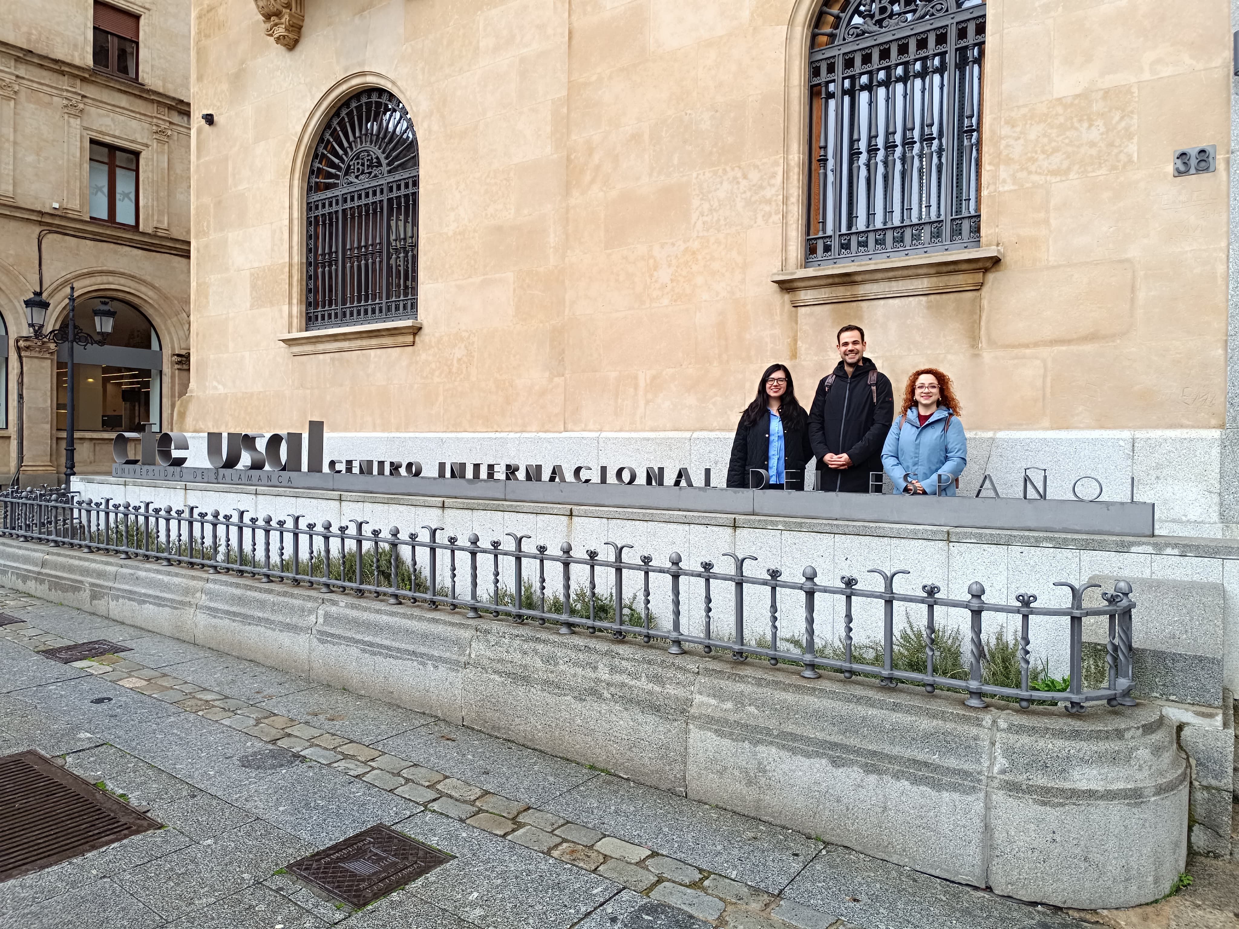 Estudiantes del Doctorado en Lingüística UdeC realizan pasantía doctoral en la Universidad de Salamanca