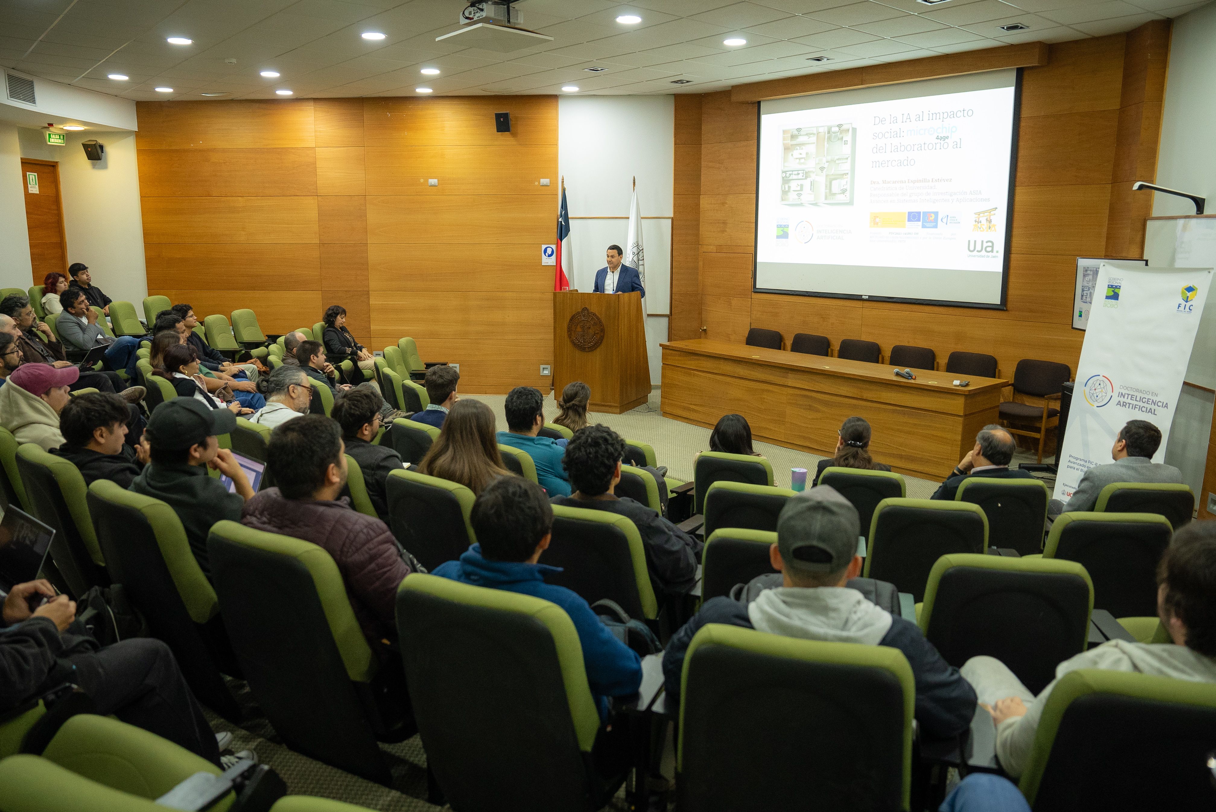 Doctorado en Inteligencia Artificial obtiene acreditación de excelencia por tres años