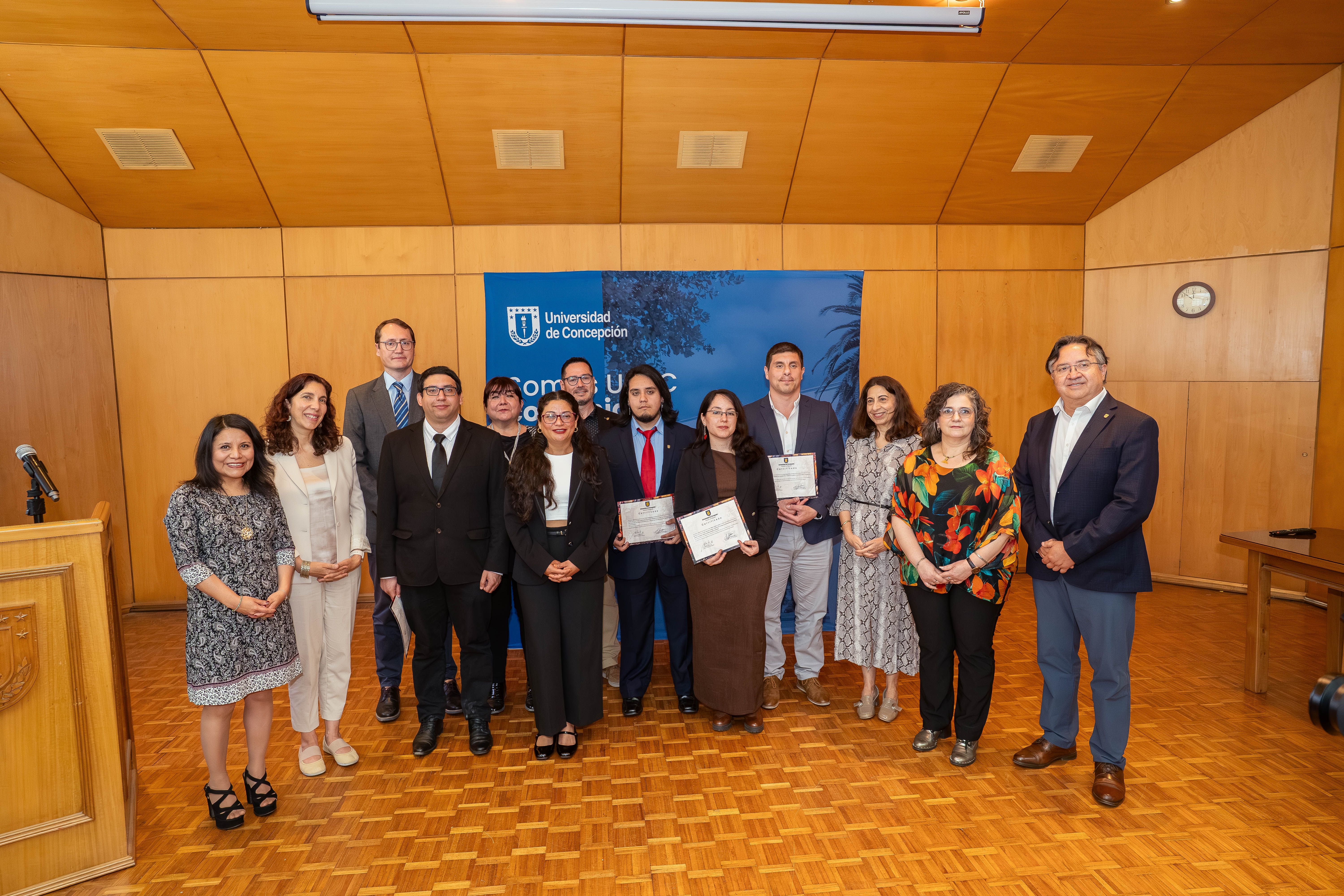 UdeC reconoció las mejores tesis doctorales del periodo 2024–2025 en ceremonia de premiación